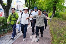 강기정 광주시장, 도시철도 2호선 현장 걸으며 대자보 도시 구상