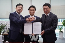 정진욱 의원, 대기업 갑질 소송에서... 청년중소기업 아이밀살려내