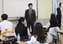 김대중 전남교육감, 수능 D-30일 맞아 약산고등학교 격려 방문