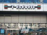 세븐일레븐, 36년 만에 명예퇴직 받아...롯데그룹 유통계열사 잇따른 부진