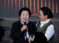 [포토] 한강작가 노벨문학상 수상기념... 축하 행사