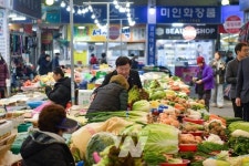 정기명 여수시장, 전통시장 방문해 민생경제 살펴