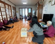 함평군 함평읍, 경로당에 사랑 나눔… 웃음꽃 만발