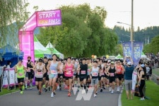 순천시, 야광 레이스 열기로 물든 동천 야광 축제... 캔들라이트로 감동 잇는다