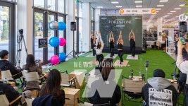 KCC글라스는 브랜드데이 행사에서 소개한 포레스톤 바닥재의 특징은?