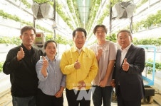 김영록, 완도 빈소 재방문·청년 현장행보…동부권 우윤근 합류