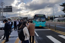 제주 대중교통 중앙차로제 시범 첫 날 교차로 곳곳서 혼선