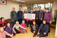 한국마사회제주지역본부, 관내 경로당 3곳에 900만원 상당 물품 기탁