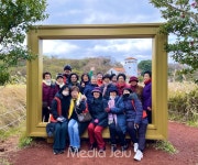 평생교육으로 어르신들의 자존감을 향상시켜요