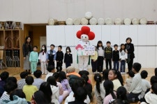 오라초등학교 1,2학년 학생일동, 나눔장터 수익금 기탁