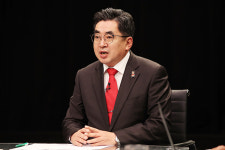 이경용 제주 제2공항과 영어교육도시로 서귀포 발전 견인
