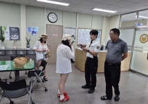 서귀포자치경찰,  중국인 관광객 분실 카메라 신속히 찾아줘