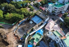 서귀포관광극장의 파괴된 돌벽은 E등급 아니