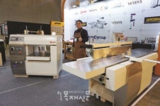 목공용 전문 CNC 선보이는 위시스