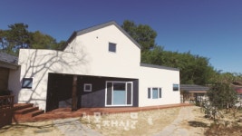 별채 등 한옥에서 영감 받아 방음에 유리한 구조 시공