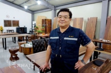 고객 인테리어 취향저격하는 김원석 (주)삼림상사 대표