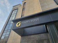 서울 중랑구 태릉입구역에 위치한 신속하고 대처가 빠른 치매전문 고급 요양원 골든시니어케어센터