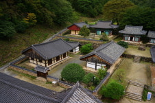 지리산 천은사 입장료 폐지 1년…상생의 길 1단계 개방