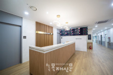 신명마루, 위례스마트요양병원에 퀵스텝 하이브리드 마루 시공