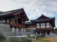 천년옻칠, 완도 산림박물관 옻칠 복원공사 쓰여