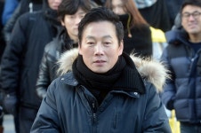 경천동지 실수는 뭔가 지저분한 일에 연루된 것 같다