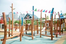 롯데, 어린이날 앞두고 어린이들에게 놀이터 선물