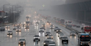 고속도로 정체 차례 지내자 마자 귀경 본격화…광주→서울 7시간50분