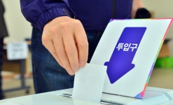깜깜이구태 여전, 투표율은 높아