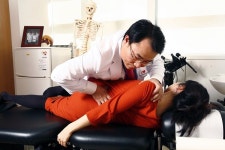 한의원 추나(推拿)요법 건강보험적용, 과잉치료 걱정된다