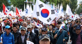 "청와대까지 종로와 서대문이 가득 찼다"