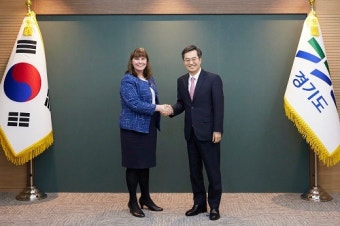 김동연, 캐서린 레이퍼 주한 호주대사와 미래혁신산업 협력 방안 논의