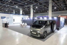 기아, 휠체어 사용자를 위한 PV5 WAV 전시...장애인 보조공학기기 박람회 참가