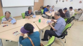 용인특례시 치매안심센터, 치매 가족 돌봄 경감 프로그램 운영