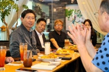 이상일 용인특례시장, 기흥구 상권 활성화 위해 찾아가는 차담회 열고 상인들과 소통
