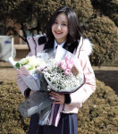 배우 진지희, 교복입고 해맑은 미소… 오늘 졸업했어요