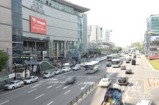 수원역사내 화장실 폭발물 의심 가방 신고…경찰 조사 중