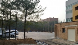 경기도, 북부청 주차장에 건물 짓고 테니스장에 아스팔트 포장