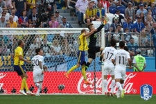 [대한민국vs스웨덴] 한국축구, 'VAR' 패널티킥에 울었다