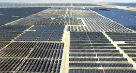 中, 맨해튼 5배 크기의 세계에서 가장 큰 태양광 발전소 건설
