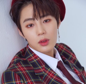 하성운, 첫 번째 팬미팅 선예매 2분 만에 전석 매진… 티켓 파워 입증