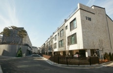 중소형 평형의 합리적 분양가 용인동백 라온프라이빗 타운하우스 입주 성황