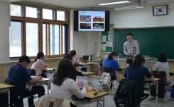인제군 중학생과 드론 만들기 체험… 이공계 관심 높아져