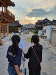 경주 핫플레이스 황리단길, 황남동 행정복지센터 손길로 완성