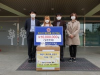 왜관초교 48회 졸업생 이봉송 씨, 코로나19 방역 위해 1천만원 기증