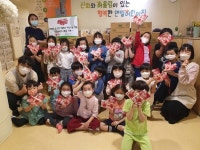 롯데제과, 빼빼로 사랑나눔 기부활동 전개…과자 2800박스 전달