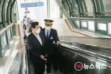 김상돈 의왕시장, 의왕역 에스컬레이터 설치현장 점검