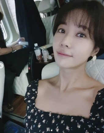 황정음, 결혼 4년 만에 이혼…