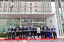 위례도서관 개관…김상호 하남시장 미래 준비하는 도서관 만들 것