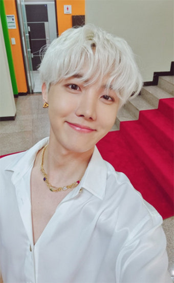 방탄소년단·제이홉, 스포티파이 팔로워 차트 1위…블랙핑크·트와이스·엑소 상위권