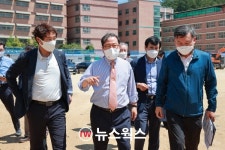 조광한 남양주시장, 심석고 운동장 지하 주차장 조성 현장 방문